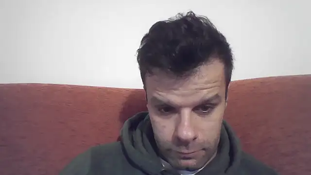 Snapshot of FROCETTO93 chatting on 12/21/25, 04:14 FROCETTO93 online show from 12/21/25, 04:14