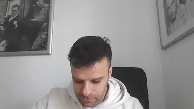 Snapshot of FROCETTO93 chatting on 02/16/26, 12:34 FROCETTO93 online show from 02/16/26, 12:34