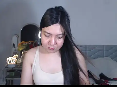 Snapshot of stellahugeX chatting on 10/06/25, 04:21 stellahugeX online show from 10/06/25, 04:21