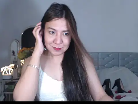 Snapshot of stellahugeX chatting on 10/11/25, 03:54 stellahugeX online show from 10/11/25, 03:54