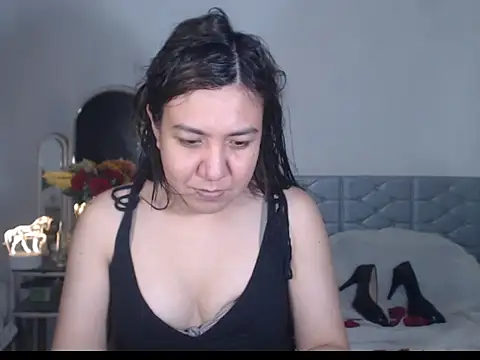 Snapshot of stellahugeX chatting on 10/26/25, 07:58 stellahugeX online show from 10/26/25, 07:58