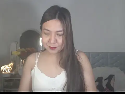 Snapshot of stellahugeX chatting on 11/04/25, 05:01 stellahugeX online show from 11/04/25, 05:01