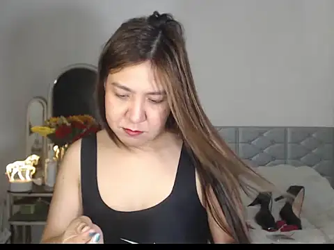 Snapshot of stellahugeX chatting on 11/07/25, 04:29 stellahugeX online show from 11/07/25, 04:29