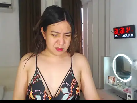 stellahugeX online show from 04/10/26, 08:19