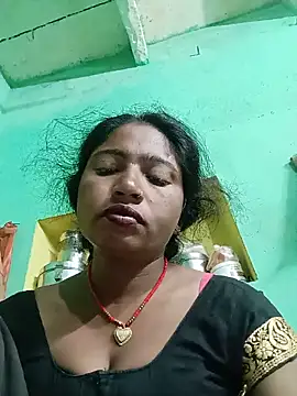 Snapshot of Payal-0143 chatting on 10/15/25, 09:26 Payal-0143 online show from 10/15/25, 09:26