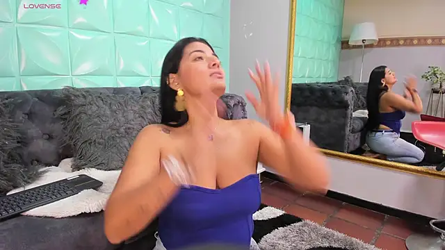 Snapshot of SailonTeen chatting on 11/28/25, 09:06 SailonTeen online show from 11/28/25, 09:06