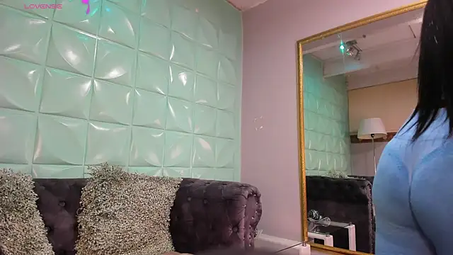 Snapshot of SailonTeen chatting on 11/30/25, 01:59 SailonTeen online show from 11/30/25, 01:59