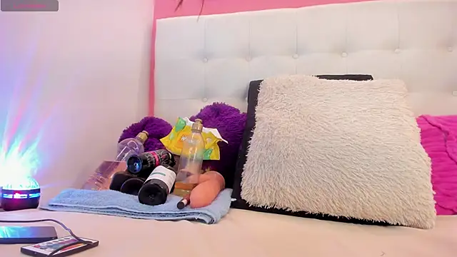 Willow Wright online show from 09/30/25, 01:38