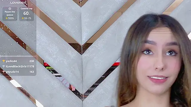 Sarah-Grace online show from 06/15/26, 03:53