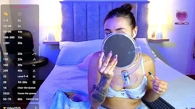 Snapshot of juliana-mancini chatting on 11/08/25, 08:18 juliana-mancini online show from 11/08/25, 08:18