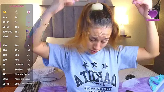 Snapshot of juliana-mancini chatting on 12/03/25, 05:22 juliana-mancini online show from 12/03/25, 05:22