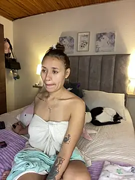 juliana-mancini online show from 12/20/25, 05:09