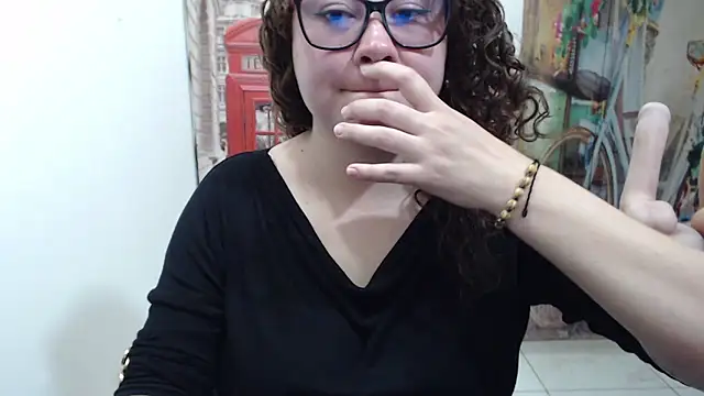 Snapshot of greeneyes_nurse chatting on 12/18/25, 06:25 greeneyes nurse online show from 12/18/25, 06:25