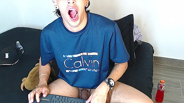 Snapshot of Robisson_zack chatting on 09/29/25, 08:19 Robisson zack online show from 09/29/25, 08:19