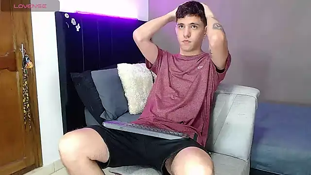 Matteo12  online show from 04/10/26, 12:05