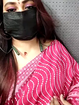 Snapshot of Cutie_nila26 chatting on 12/19/25, 05:36 Cutie nila26 online show from 12/19/25, 05:36