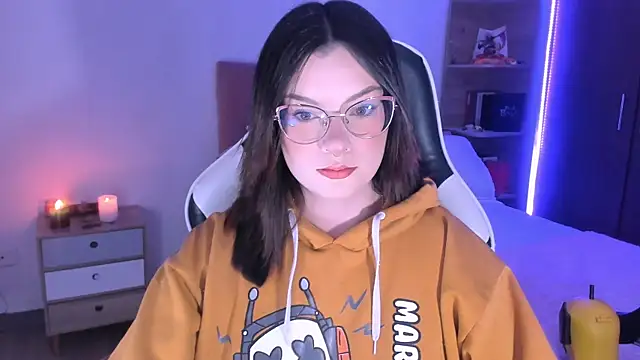 Snapshot of OphelianaRose33 chatting on 09/08/25, 11:26 OphelianaRose33 online show from 09/08/25, 11:26