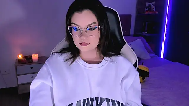 Snapshot of OphelianaRose33 chatting on 09/09/25, 10:53 OphelianaRose33 online show from 09/09/25, 10:53