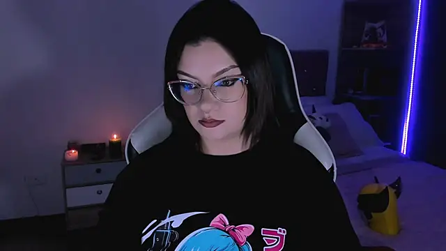 Snapshot of OphelianaRose33 chatting on 09/20/25, 09:49 OphelianaRose33 online show from 09/20/25, 09:49