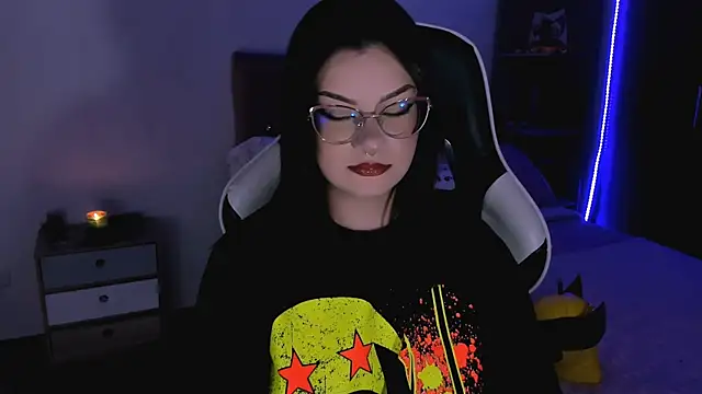 Snapshot of OphelianaRose33 chatting on 09/26/25, 10:14 OphelianaRose33 online show from 09/26/25, 10:14