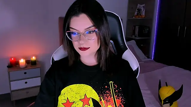 Snapshot of OphelianaRose33 chatting on 10/21/25, 10:54 OphelianaRose33 online show from 10/21/25, 10:54