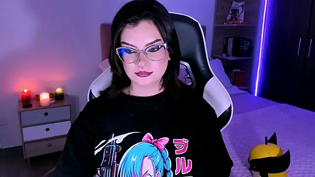 Snapshot of OphelianaRose33 chatting on 10/24/25, 11:23 OphelianaRose33 online show from 10/24/25, 11:23