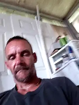 Snapshot of Hungwell1515 chatting on 10/07/25, 04:37 Hungwell1515 online show from 10/07/25, 04:37
