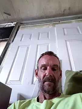 Snapshot of Hungwell1515 chatting on 10/29/25, 12:51 Hungwell1515 online show from 10/29/25, 12:51