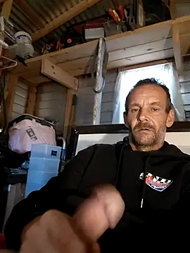 Snapshot of Hungwell1515 chatting on 11/17/25, 02:23 Hungwell1515 online show from 11/17/25, 02:23