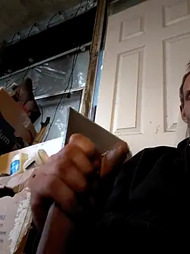 Snapshot of Hungwell1515 chatting on 11/25/25, 12:27 Hungwell1515 online show from 11/25/25, 12:27