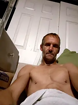 Snapshot of Hungwell1515 chatting on 11/30/25, 06:28 Hungwell1515 online show from 11/30/25, 06:28