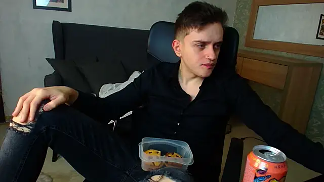 FelixStarkk online show from 11/29/25, 05:10