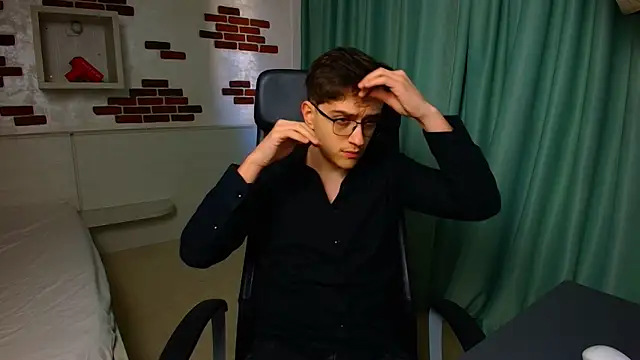 FelixStarkk online show from 04/21/26, 04:19