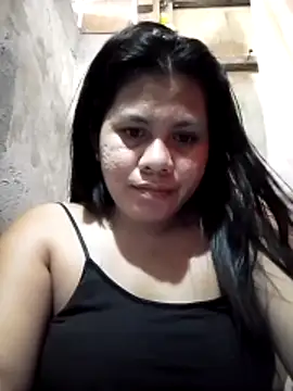 Snapshot of phoenix_1994 chatting on 06/16/26, 05:43 phoenix 1994 online show from 06/16/26, 05:43