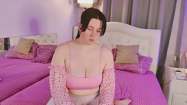 love me  tonight  online show from 11/05/25, 11:05