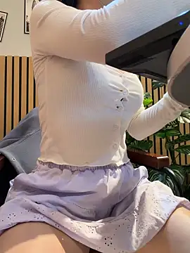 Linh 2004 online show from 03/21/26, 05:34