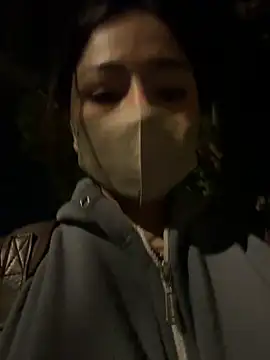 Linh 2004 online show from 03/25/26, 05:19