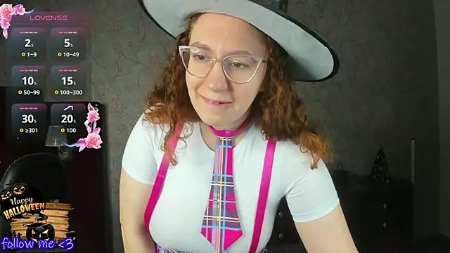 Snapshot of ellie_coy_ chatting on 10/27/25, 07:34 ellie coy online show from 10/27/25, 07:34