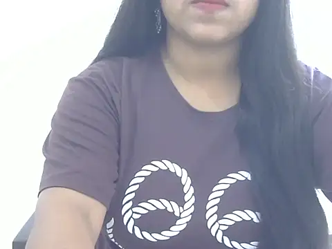 Snapshot of LIYO_ chatting on 06/12/26, 05:39 LIYO online show from 06/12/26, 05:39