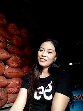 Snapshot of Maipm18 chatting on 09/28/25, 02:39 Maipm18 online show from 09/28/25, 02:39