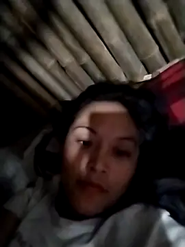Snapshot of Maipm18 chatting on 09/28/25, 02:44 Maipm18 online show from 09/28/25, 02:44