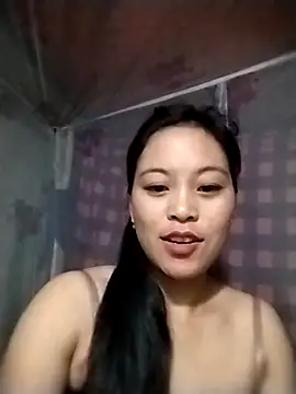 Snapshot of Maipm18 chatting on 10/15/25, 08:09 Maipm18 online show from 10/15/25, 08:09
