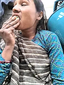 Hot raaani online show from 12/16/25, 10:31