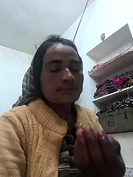 Snapshot of Hot_raaani chatting on 02/01/26, 12:31 Hot raaani online show from 02/01/26, 12:31