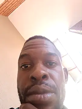 Snapshot of Fizozoo chatting on 11/25/25, 12:38 Fizozoo online show from 11/25/25, 12:38