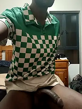 Snapshot of Fizozoo chatting on 12/14/25, 09:41 Fizozoo online show from 12/14/25, 09:41