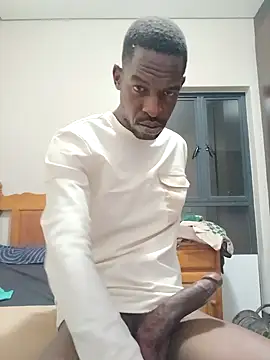 Snapshot of Fizozoo chatting on 12/15/25, 08:24 Fizozoo online show from 12/15/25, 08:24