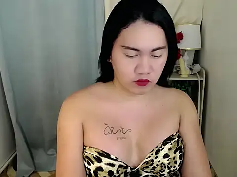Mocha hugecockxx online show from 09/22/25, 09:00