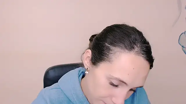 Snapshot of AlissaJersi chatting on 10/13/25, 08:47 AlissaJersi online show from 10/13/25, 08:47