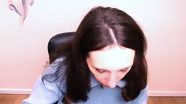 Snapshot of AlissaJersi chatting on 11/07/25, 10:37 AlissaJersi online show from 11/07/25, 10:37